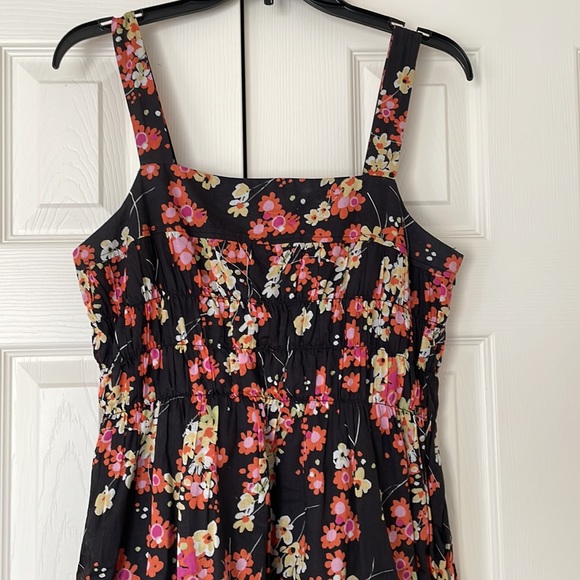 The GAP DRESS Floral print size 10 lined. Sleeveless zipper on side Elastic TOP - Picture 2 of 7